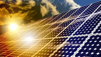 O invenție revoluționară: Energie ieftină din deșeuri de plastic