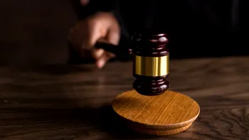 Un ieșean își dă fiul în judecată: Vrea să-și recupereze banii dați pe facultate