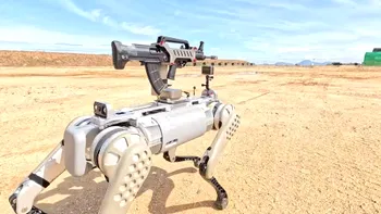 Armata din Terminator, un pic mai aproape de realitate: Ce poate să facă acest câine-robot cu o pușcă automată montată pe spate VIDEO