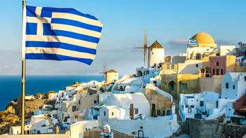 Ce pățesc tot mai mulți români pe plajele din Grecia. Țeapa de care se plâng: “Așa se asigură că stai acolo și consumi cât mai mult”