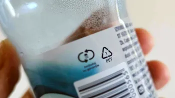 Ce sunt marcajele de pe etichetele PET-urilor de bere, suc si altele. Explicația celor 7 simboluri, ce ascund detaliile de pe sticlele de plastic