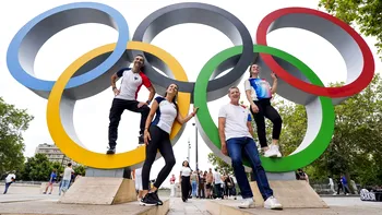 La Jocurile Olimpice de la Paris: cel mai tânăr sportiv are 11 ani, iar cel mai bătrân aproape 70 de ani. Cine sunt și la ce probe concurează?