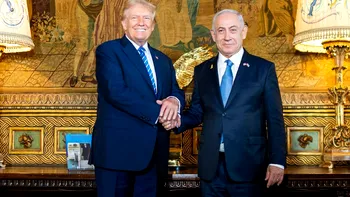 Pelerinajul la Trump continuă: După Orban, a venit rândul lui Netanyahu, căruia fostul președinte american i-a arătat urechea împușcată în atentat