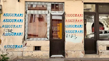 Schimbare majoră pe piața RCA din România. Toți șoferii sunt afectați de noile tarife de referință, dar unii vor plătii sume fabuloase în funcție de vârstă, motor și localitatea înmatriculării