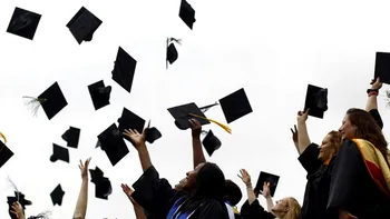 Lege pentru românii cu studii superioare: Procedura de recunoaștere a diplomelor a fost simplificată