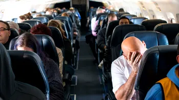 Anunțul pe care nu ți-ai dori niciodată să îl auzi în timpul unui zbor cu avionul. Ce înseamnă când piloții transmit codul 