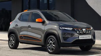 Piața românească a mașinilor electrice: Creșterea continuă, dar încetinește