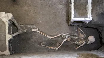 Două noi victime din Pompeii au fost găsite ținând în brațe monede și bijuterii: Ce au descoperit arheologii
