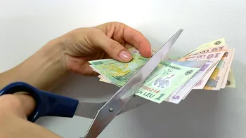 Cât o să ne costă majorarea salariilor și pensiilor din România în această toamnă. Vom plăti în inflație, deficit bugetar și împrumuturi cu nemiluita