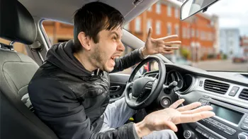 Modificare importantă a Legii Rutiere: Ce pățesc șoferii agresivi în trafic