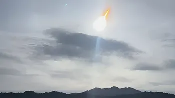 VIDEO: Momentul în care un asteroid lovește Pământul, declanșând o minge de foc. NASA l-a detectat cu doar opt ore înainte de impact, deasupra Filipinelor