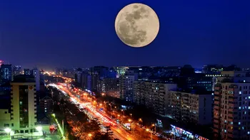Ce s-ar întâmpla dacă Luna ar fi mai aproape de Pământ