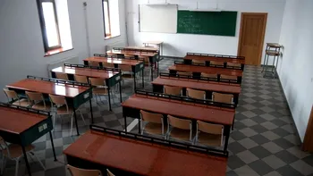 Aproape 100 de școli se închid luni din cauza codului roșu de ploi, în Galați: elevii și profesorii vor recupera orele pierdute
