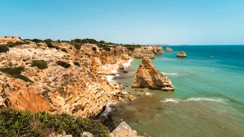 Unde mergem la mare în octombrie 2024. Cinci destinații turistice ideale de plajă pentru toamnă