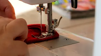 Românul care a dat lovitura în moda de lux: Sacouri cu praf de diamante