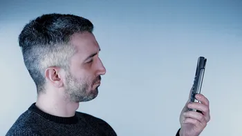 Iluzia optică ce împarte internetul: Este albastru sau verde?
