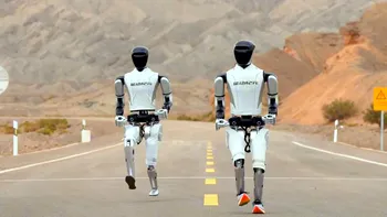 Chinezii îi dau replica lui Musk și lansează cel mai rapid robot humanoid din lume: Maraton spectaculos în deșertul Gobi