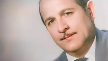 Ziua lucra pe șantier, noaptea cânta la nunți și cumetrii. Povestea lui Dona Dumitru Siminică, legendarul lăutar care făcea ”și pietrele să plângă”