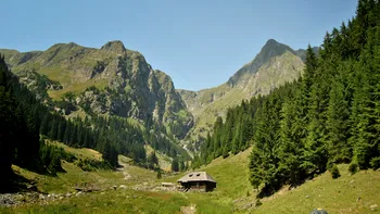 Care este cel mai înalt punct geografic din România și ce înălțime are. Cei care iubesc natura știu deja răspunsul