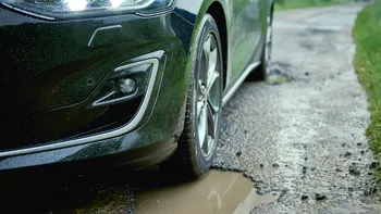 Ford vine cu o lovitură majoră pentru angajați, urmările crizei din piața auto. Concedieri masive, mii de oameni fără loc de muncă