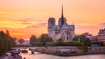 Catedrala Notre-Dame renaște la cinci ani după incendiu: Paris își dezvăluie bijuteria gotică restaurată