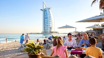 Turist arestat în Dubai după ce a postat o recenzie online. Cum o lege necunoscută l-a condamnat la detenție