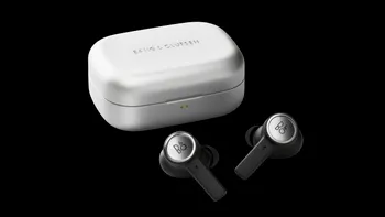 Bang & Olufsen Beoplay 11, lansate oficial. Cum încearcă să revoluționeze căștile cu adevărat wireless, cât sunt de bune