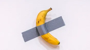 Cea mai scumpă banană din lume costă 1 milion de dolari și este una banală, lipită cu o bandă adezivă pe un perete