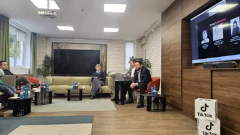 TikTok și campania electorală din România: Mii de postări șterse pentru a combate dezinformarea, numărul de moderatori și ce e cu fermele de troli, de fapt