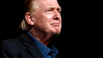 Donald Trump a renunțat la bretonul celebru, iar internetul a explodat după ce a văzut noua frizură a liderului american