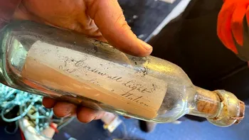 Mesajul din sticlă, vechi de 132 de ani: descoperirea uimitoare dintr-un far scoțian
