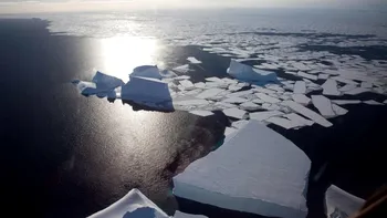 Furtunile din Antarctica devin mai frecvente pe fondul pierderii masive de gheață marină: Consecințele globale