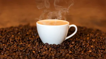 Prețurile cafelei ating maxime istorice: Cum afectează condițiile meteorologice și cererea globală creșterea prețurilor