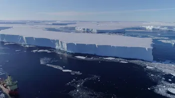 Un grup de oameni care erau convinși că Pământul este plat au mers în Antarctica și s-au lămurit: Ce au găsit acolo