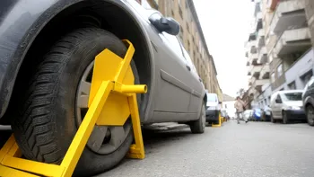 Rămâi fără plăcuțe de înmatriculare și se blochează roțile. Când ești obligat să mergi din nou la RAR, mulți șoferi nu știu legea