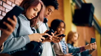 Radicalizarea tinerilor în online: Un pericol global din ce în ce mai acut
