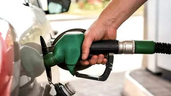 Cât costă benzina și motorina în Bulgaria în ianuarie 2025. Ce economie fac românii la un plin