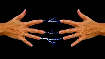 De ce simți șocuri electrice când atingi ceva sau pe cineva