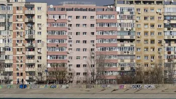 Românii care stau la bloc ar putea avea probleme cu legea, dacă vecinii nu-și dau acordul prin semnătură în privința unui gest extrem de banal