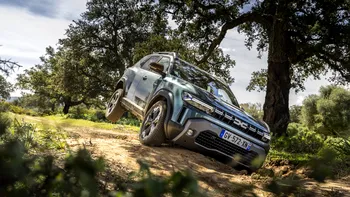 Dacia Duster 4x4 Hybrid și cu cutie automată, probabil cel mai așteptat model al gigantului de la Mioveni