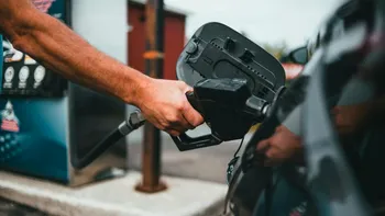 S-au scumpit carburanții în România. Cât costă un litru de benzină sau motorină în ianuarie 2025