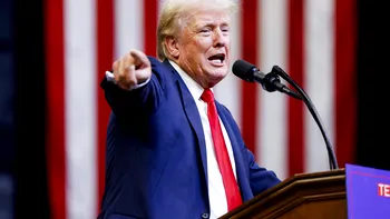 Trump aruncă săgeți către Biden: 