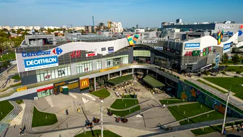 Un mall cunoscut din Capitală, scos la vânzare. Un investitor apropiat al familiei regale britanice, interesat de achiziție