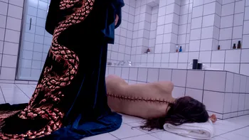 „The Substance”, pe Max: Când frumusețea devine obsesie, cu Demi Moore