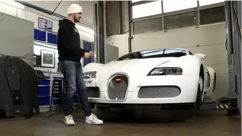 Cum plătești 24.000 de euro pe revizia la mașină. Explicația pentru costurile fabuloase de mentenanță la Bugatti Veyron