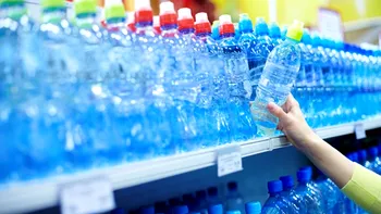Ce se întâmplă dacă bei apă îmbuteliată expirată? Experţii dau verdictul despre data de expirare de pe sticlele din comerţ