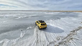 Românul care a plecat cu Dacia Duster până în Siberia. Aventurile din spatele a peste 10.000 de kilometri și numeroase țări vizitate cu bolidul românesc