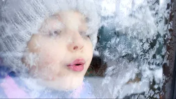 Ger de crapă pietrele în România, sâmbătă. Unde s-au înregistrat -23 de grade Celsius? Cât mai ţine frigul