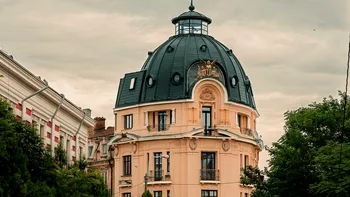 Istoria Casei cu Sfinx din București: de la locuința unui cizmar, la o lojă masonică și una dintre cele mai frumoase cafenele ale Capitalei