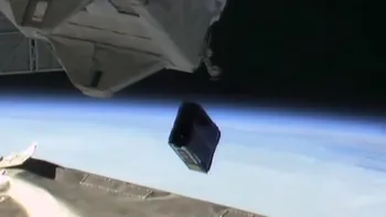 Un satelit mic cât o valiză realizează fotografii spectaculoase ale Pământului, cu detalii clare de până la 2,5 metri